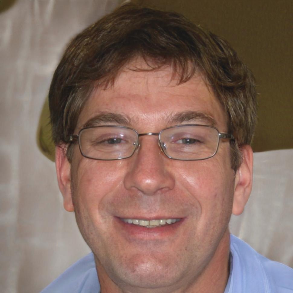Instructor with financial analysis expertise